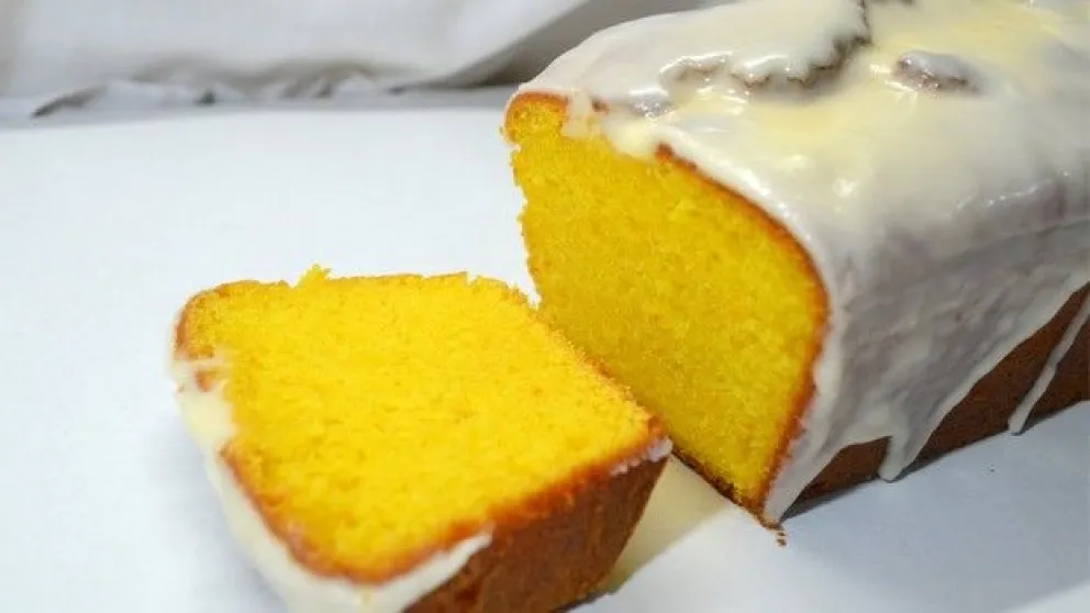 Budín de naranja con glaseado de naranja