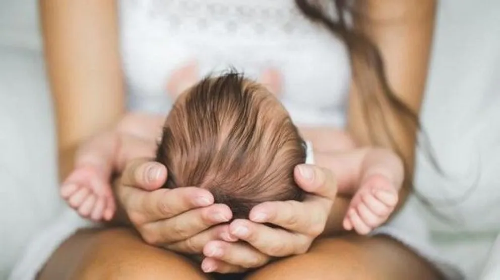 El Síndrome de Patau, la grave enfermedad que sufre la hija del músico Wisin