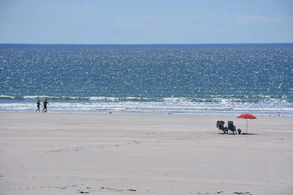 Playas Doradas: Tranquilidad para disfrutar el verano en familia