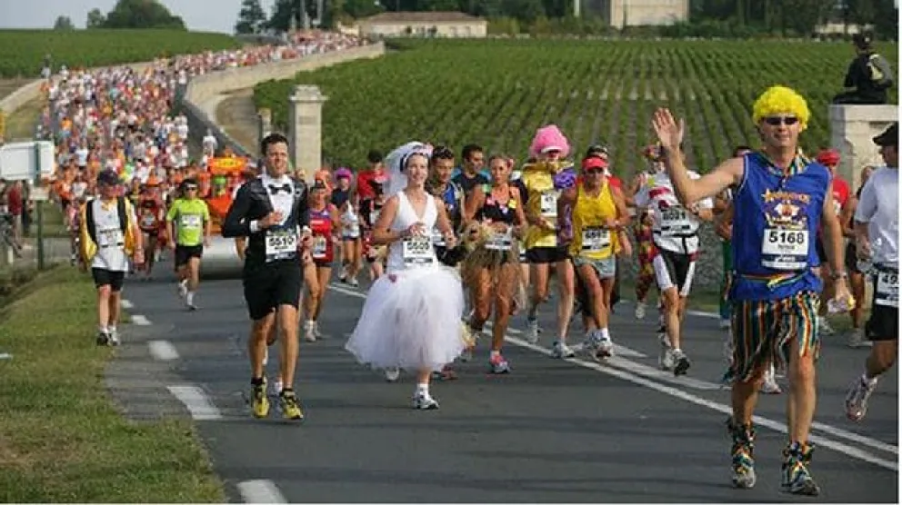 La extravagante carrera que se gana tomando vino