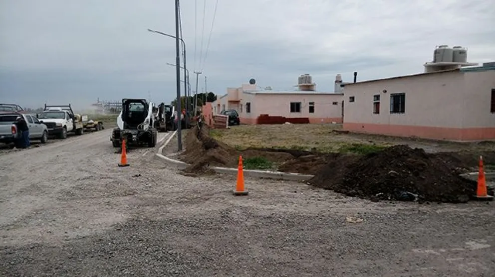Avanzan los servicios en viviendas del Techo Digno