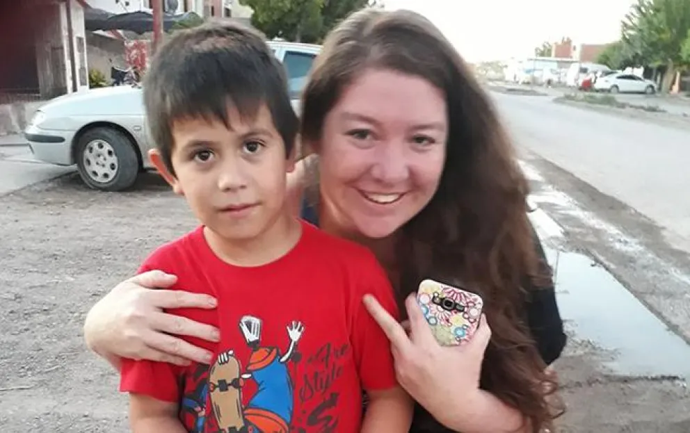 Felipe encontró su audífono
