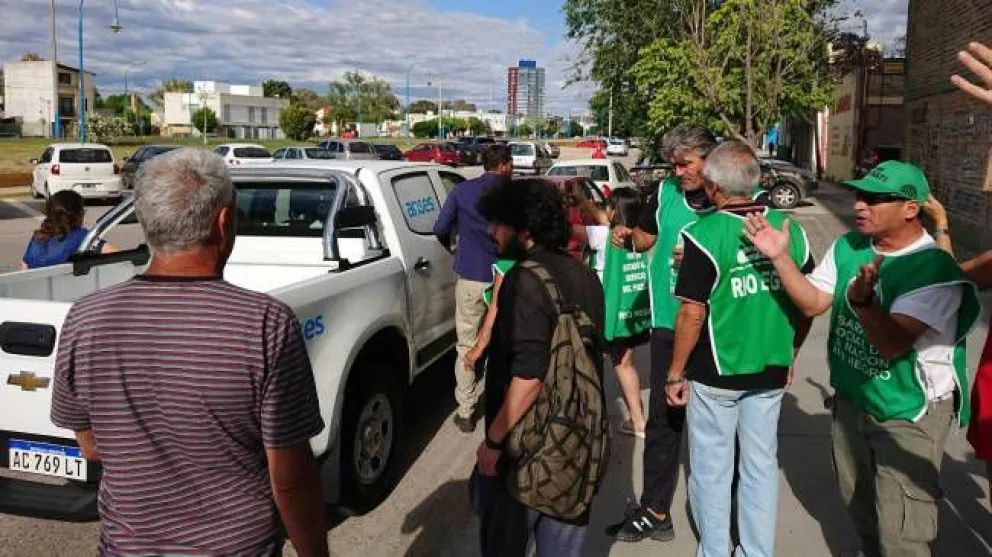Otro funcionario nacional sufrió un escrache en Roca