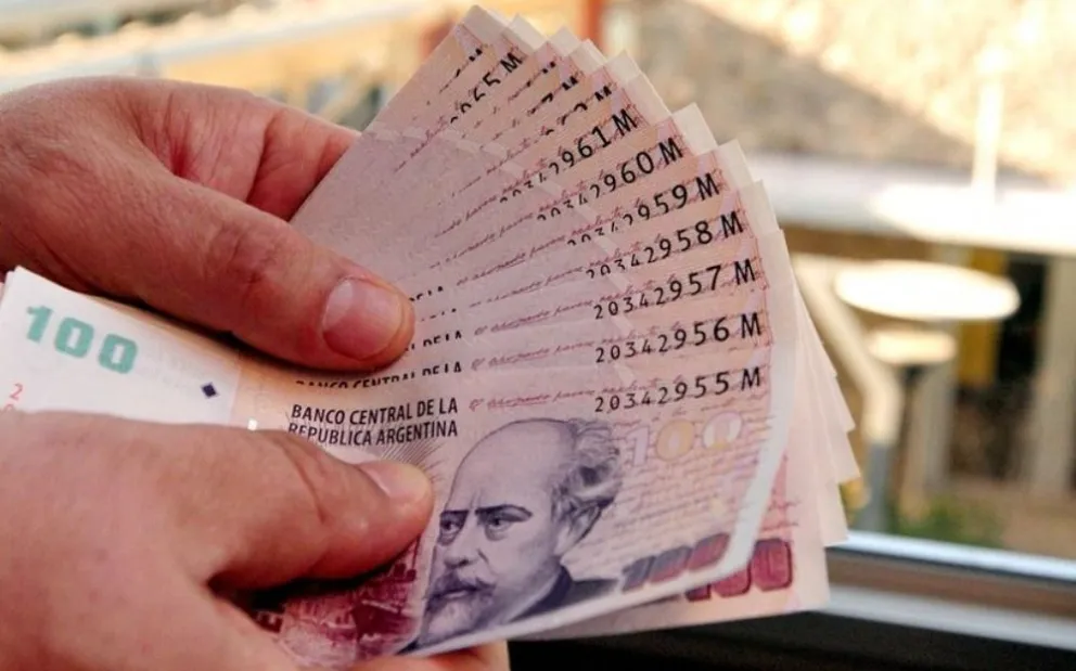 Estatales rionegrinos comenzaron a cobrar sus salarios