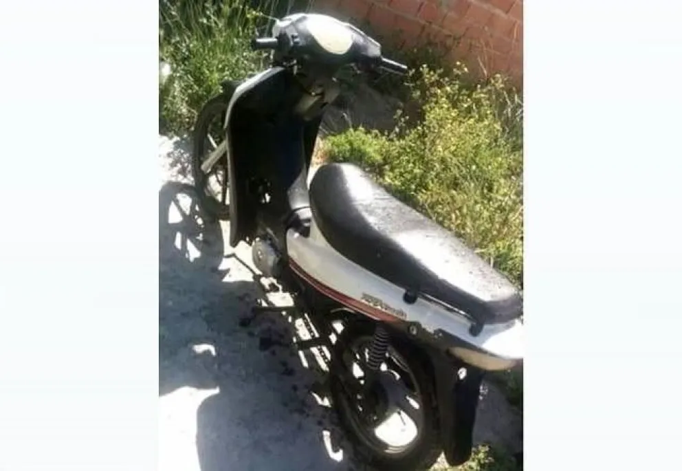 Le robaron la moto con todos los papeles y la están vendiendo por Facebook