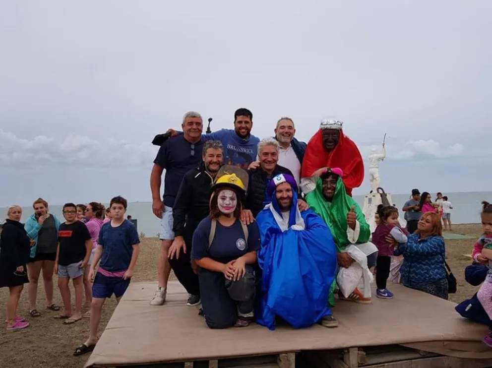 Zara participó de la llegada de los Reyes Magos en San Blas