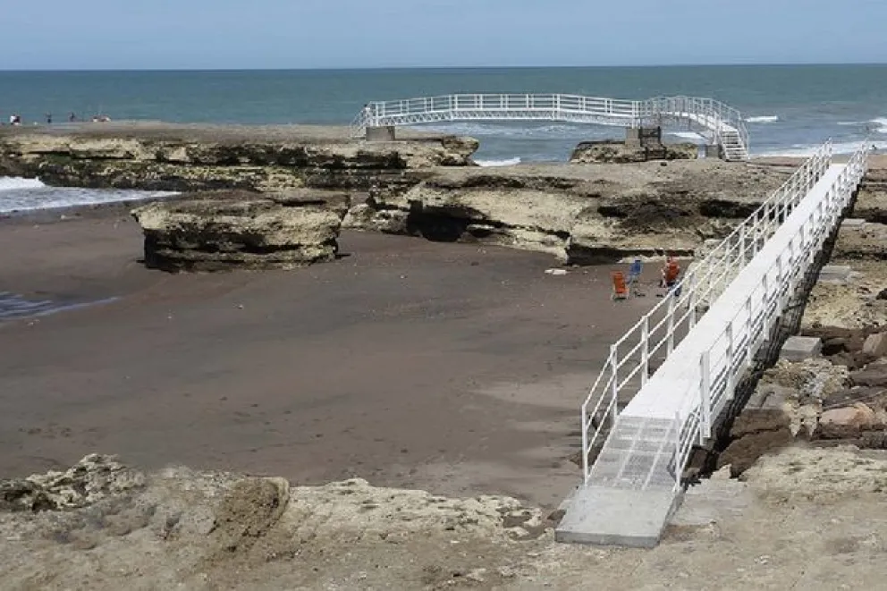 Hallaron un cuerpo en el mar, cerca de El Espigón