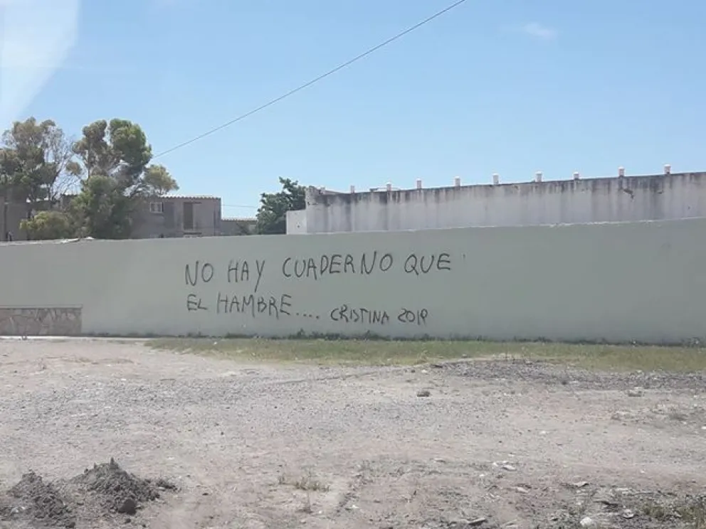 Pintaron las paredes de la ampliación del cementerio