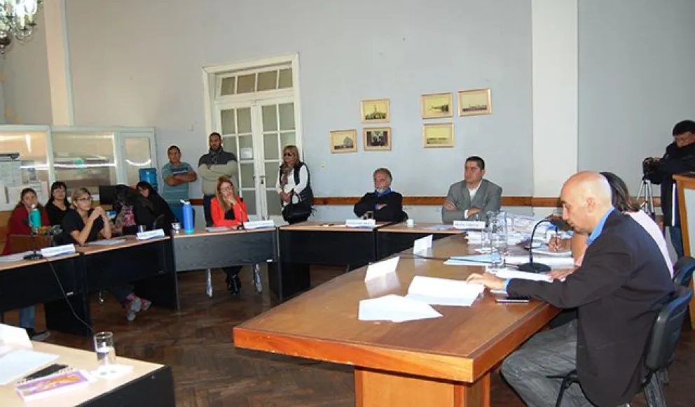 Quejas en el Concejo sanantoniense por la demora del Presupuesto