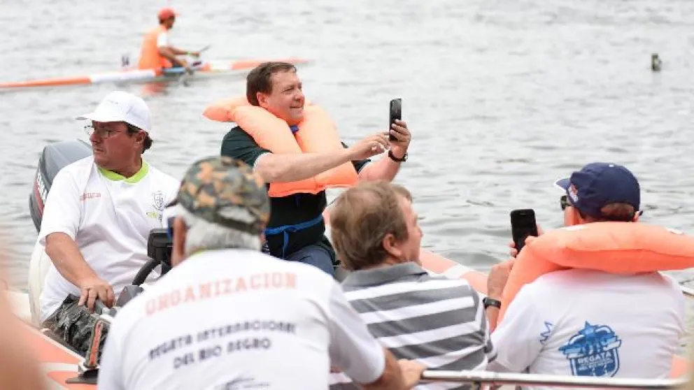 Weretilneck acompañó el comienzo de la Regata