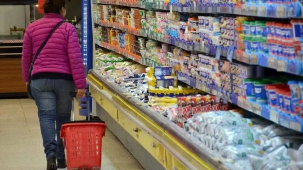 Una familia tipo necesitó casi 50 mil pesos para no ser pobre