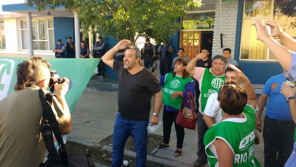 “Aguiar hace terrorismo desde los bares”