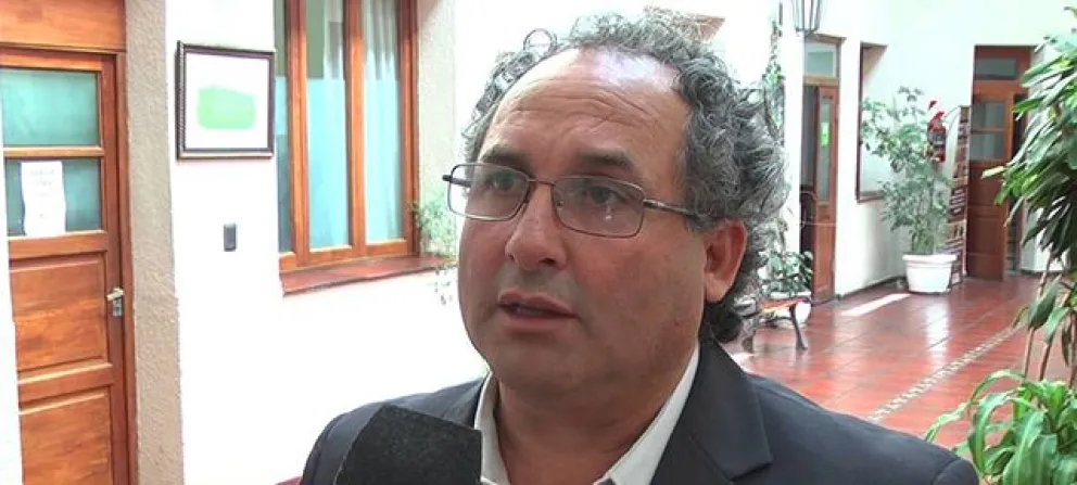 Atacaron al intendente de Lamarque en su despacho
