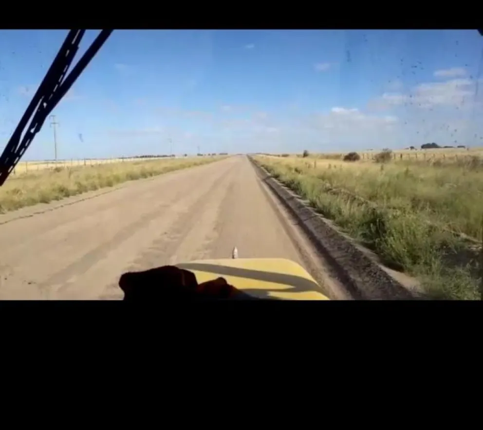 Intensas tareas de arreglo y mantenimiento en el camino