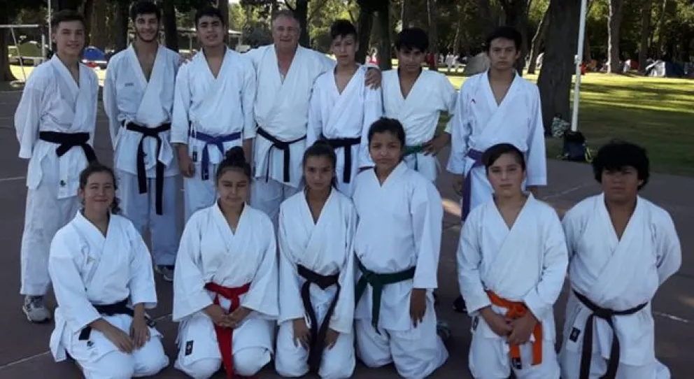 Karatecas de Río Negro en concentración nacional