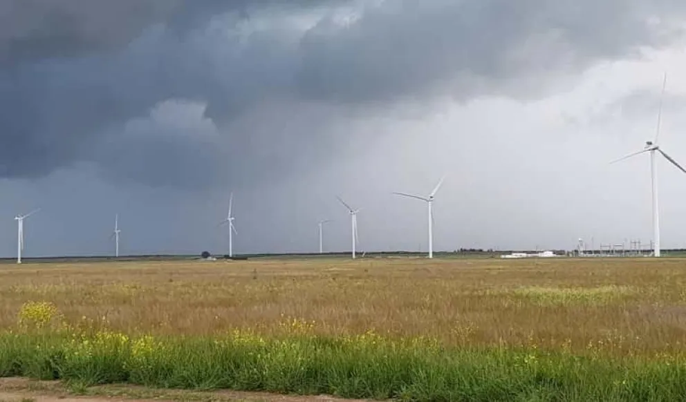 “El Parque Eólico Villalonga ya está produciendo energía"