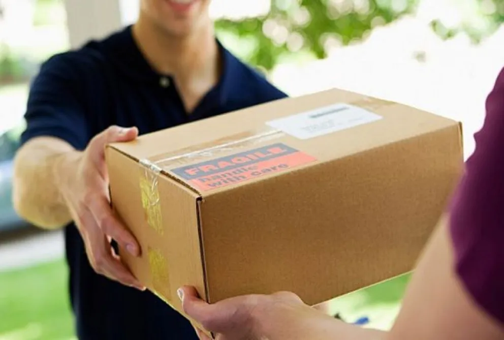 Empresa de correo deberá pagar porque entregó un objeto dañado