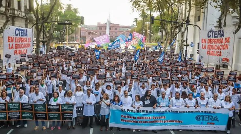 El gremio CTERA amenaza con convocar a un paro nacional