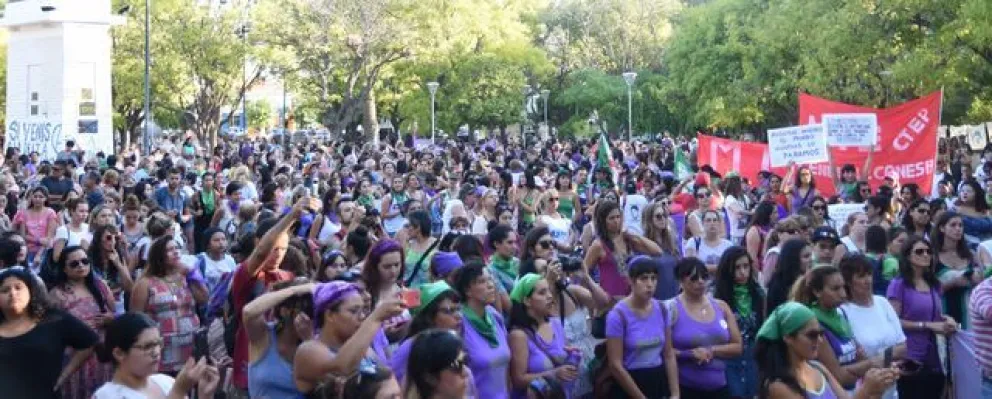 Otro 8 M cargado de reclamos en Viedma
