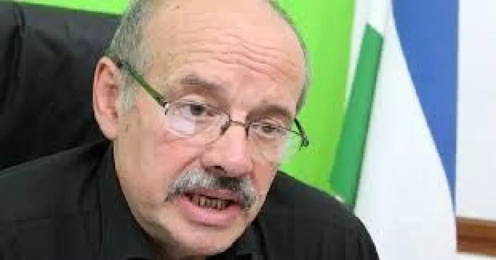 Di Giácomo le pegó al FpV por recurrir a la Corte Suprema