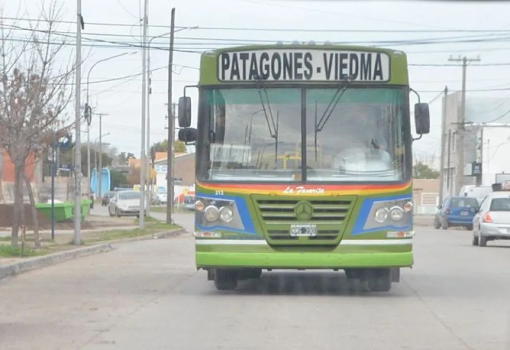 Zvenger apuntó contra el Ejecutivo por la quita del servicio de colectivos