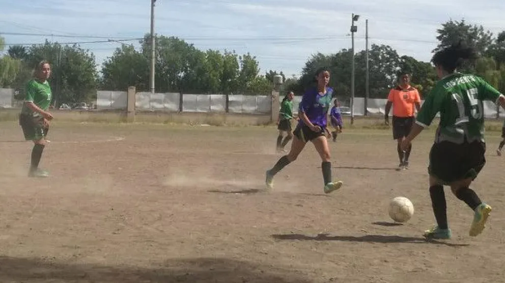 Las Pekes no detienen su marcha ganadora