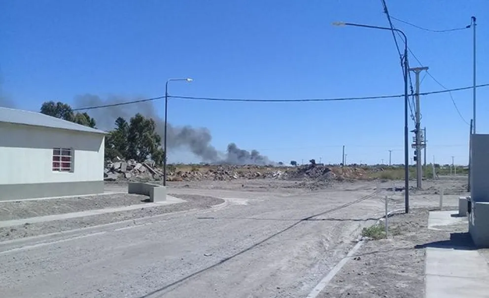 Siguen los incendios en el prebasural y vecinos analizan irse