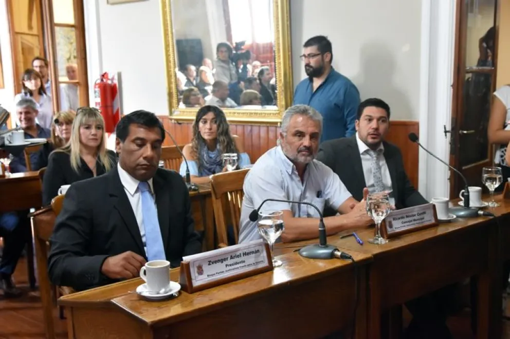 "Desidia en Políticas Educativas", afirman desde el FpV Patagones