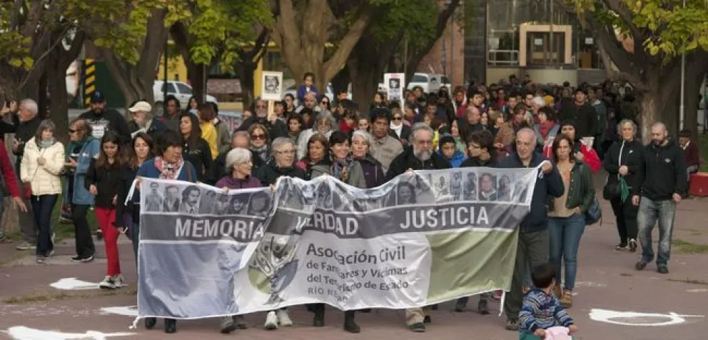 Una multitud se sumó al grito del “Nunca Más”