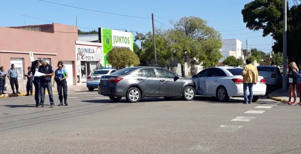 Hubo una colisión en Álvaro Barros y Güemes