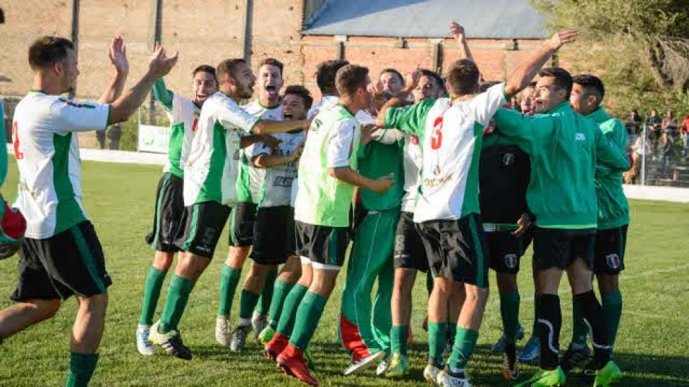 Depo ganó el clásico ante Sol y lidera con comodidad