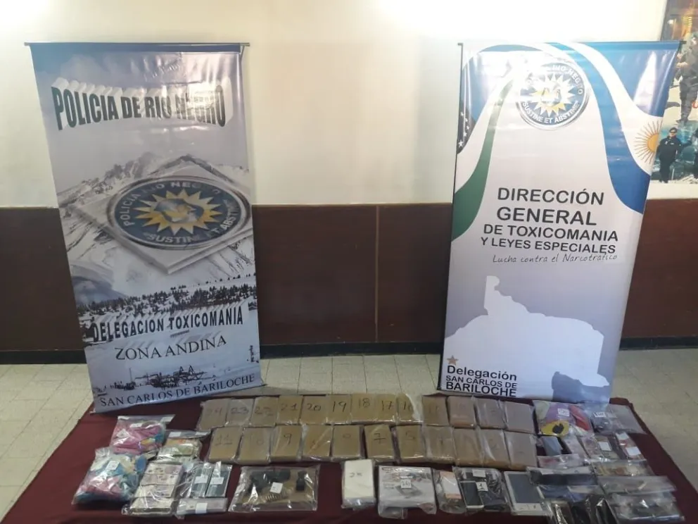 Bariloche: apresaron a tres personas y secuestraron drogas y más de medio millón de pesos