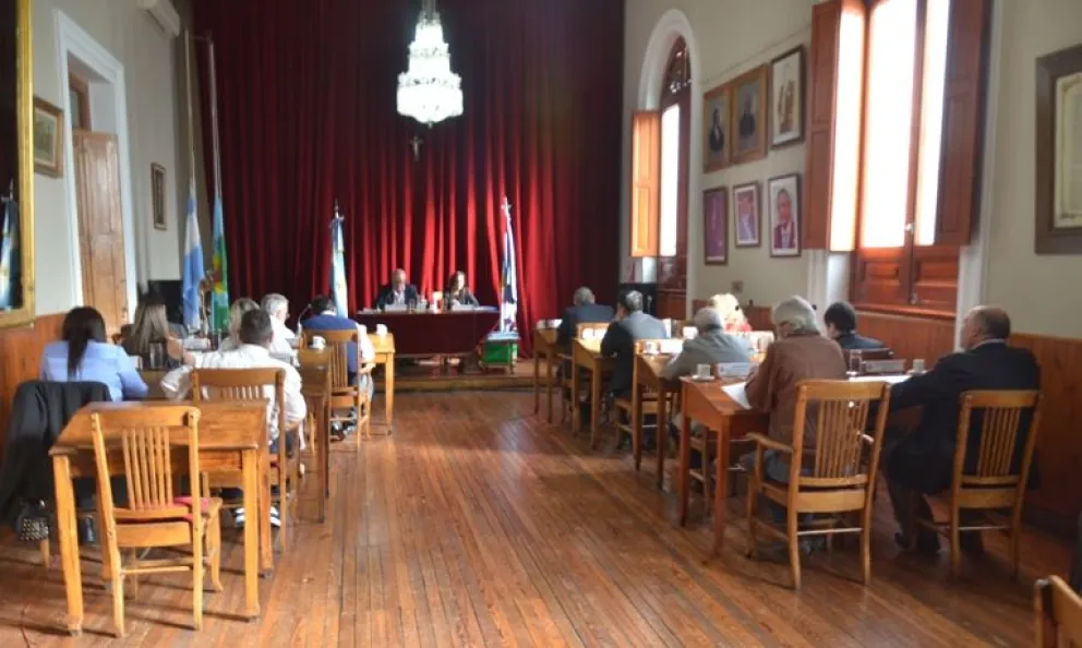 Solicitan al Intendente aumento para empleados municipales