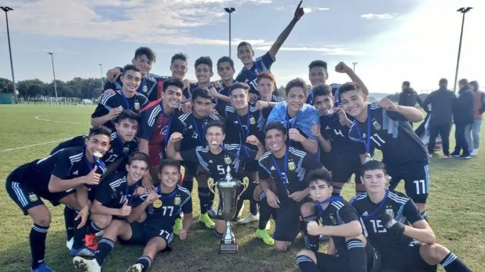 Tomás Porra, campeón y figura con el seleccionado Sub 15