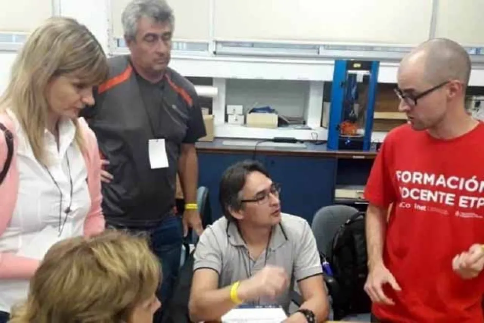 Docentes de escuelas técnicas se capacitaron en saberes digitales