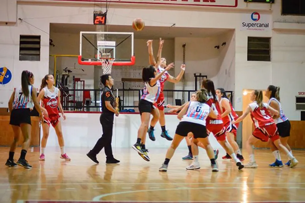 Histórico debut  del femenino