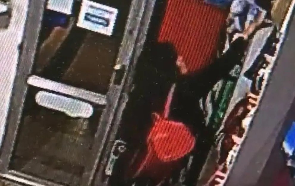 Escracharon a una ladrona en una farmacia