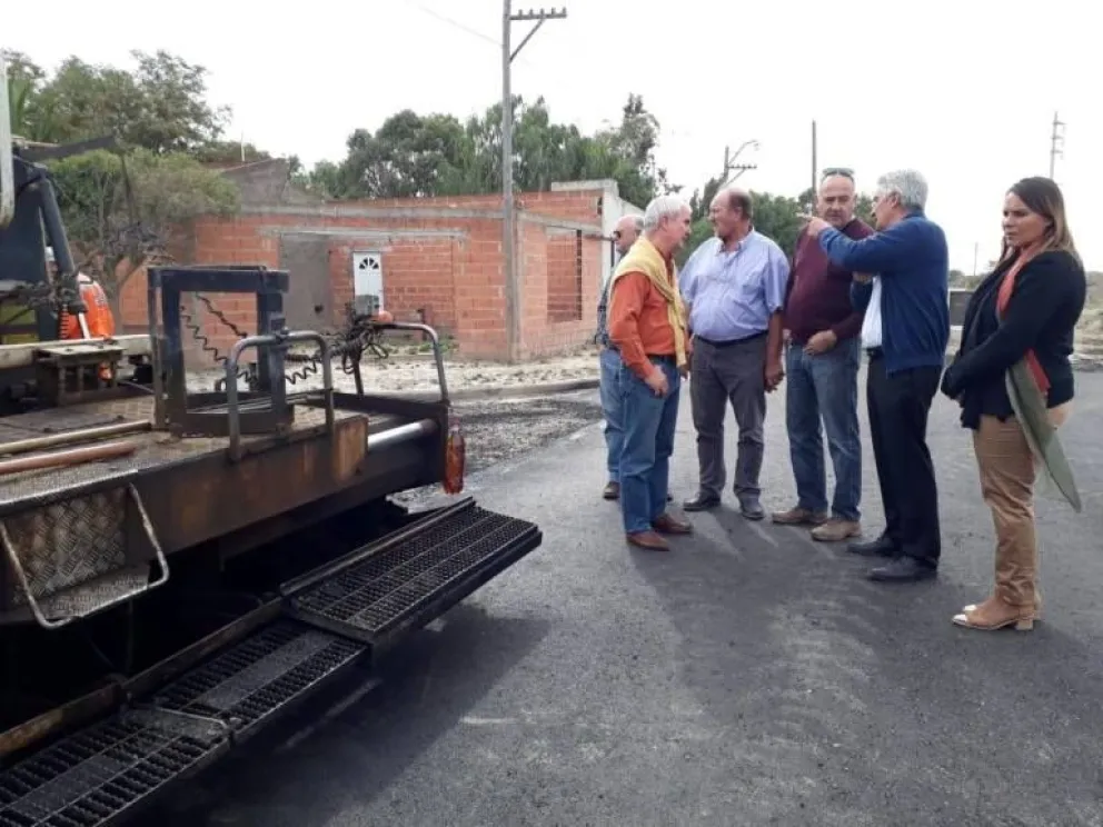 Importantes avances en la obra de pavimentación en Stroeder