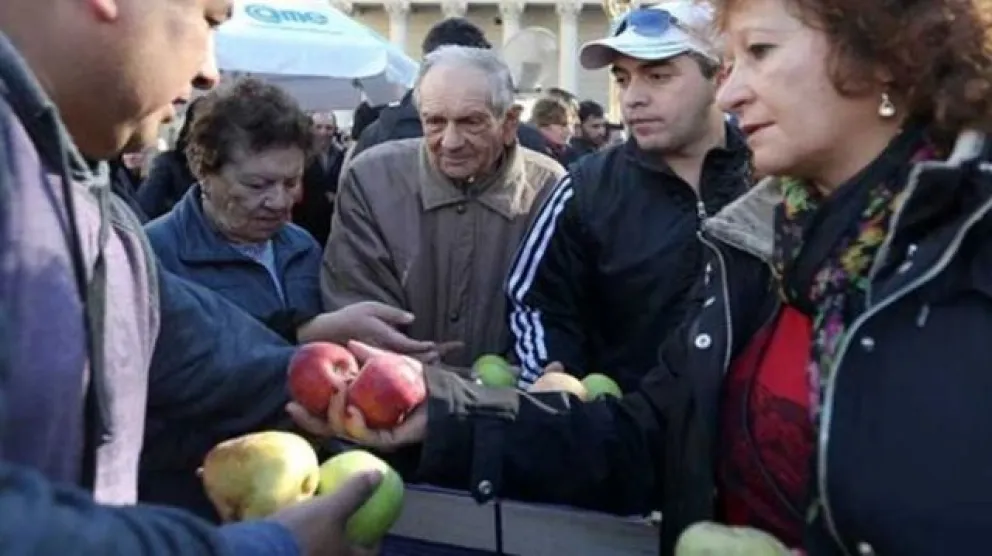 Productores de la región regalaron más de 20 mil kilos de fruta