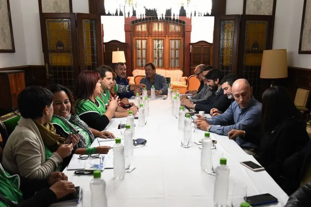El Gobierno aceptó adelantar la discusión salarial