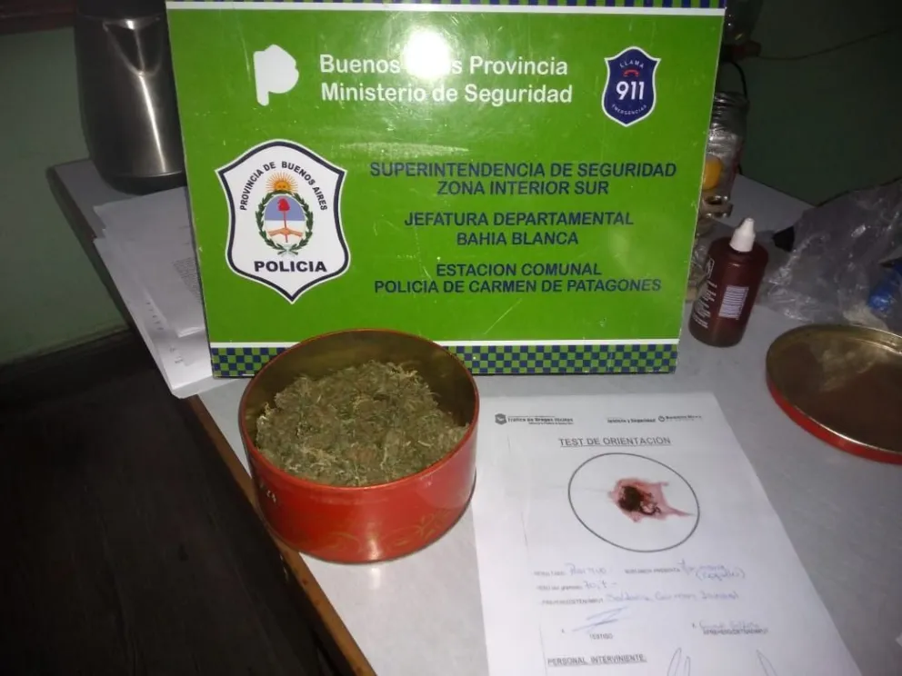 Secuestran flores de marihuana y bocha de cocaína