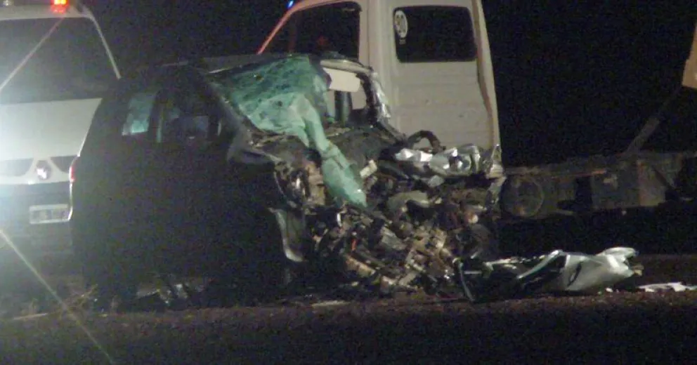 Murió un hombre tras un impresionante choque en la Ruta 23