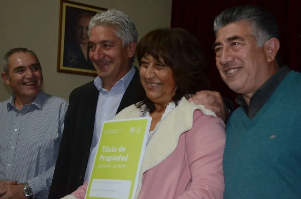El Municipio realizó una nueva entrega de escrituras