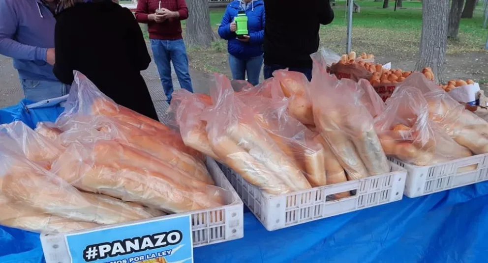 “Panazo” en Viedma para que se declare al pan como bien social