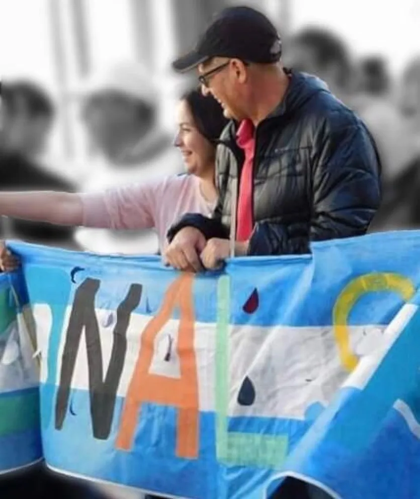 Rousiot, Sabbatella y un posteo de unidad