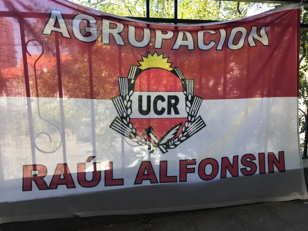 Radicales se diferencian de Berardi