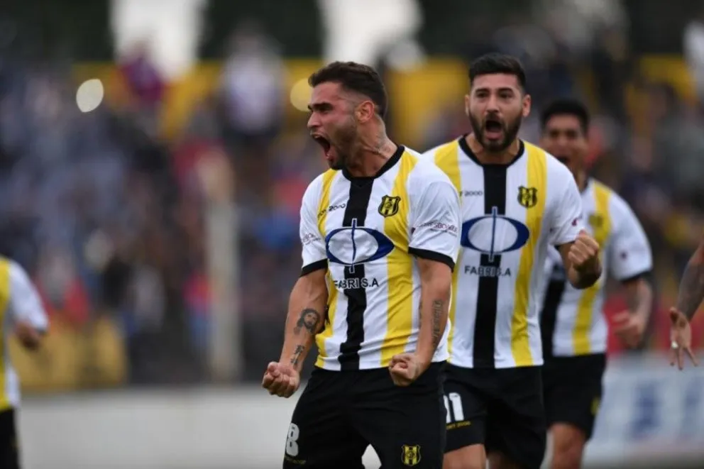 Deportivo Madryn quedó a tiro de las semifinales