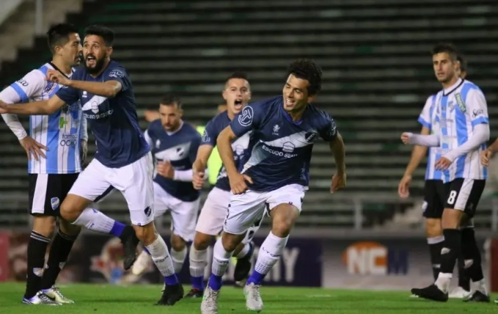 Bronca del plantel de Sol: “Ganó nuevamente la mafia del fútbol argentino”