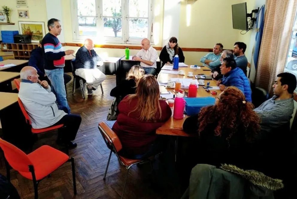 Concejales recibieron a referentes de conductores de taxis