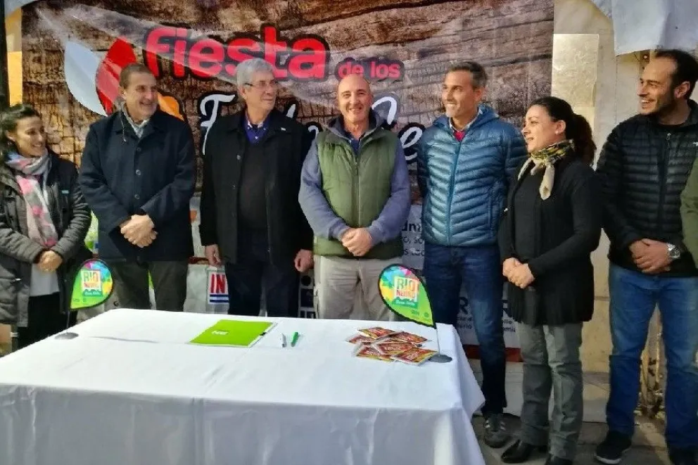 Desde el valle de Viedma a Los Andes con los frutos secos